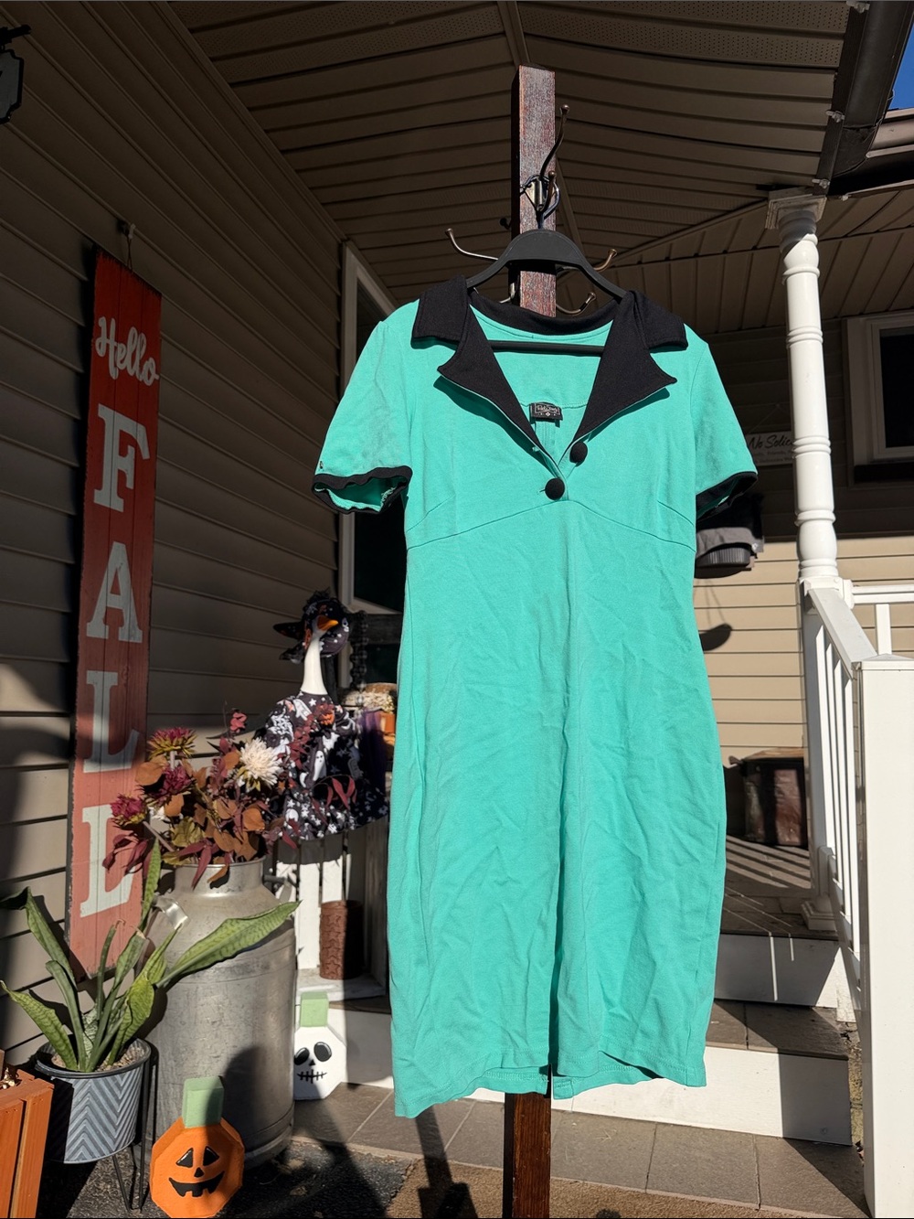 Vintage Teal Short-Sleeve Rock Steady Midi Dress with Black Collar